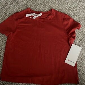 Lululemon tee
